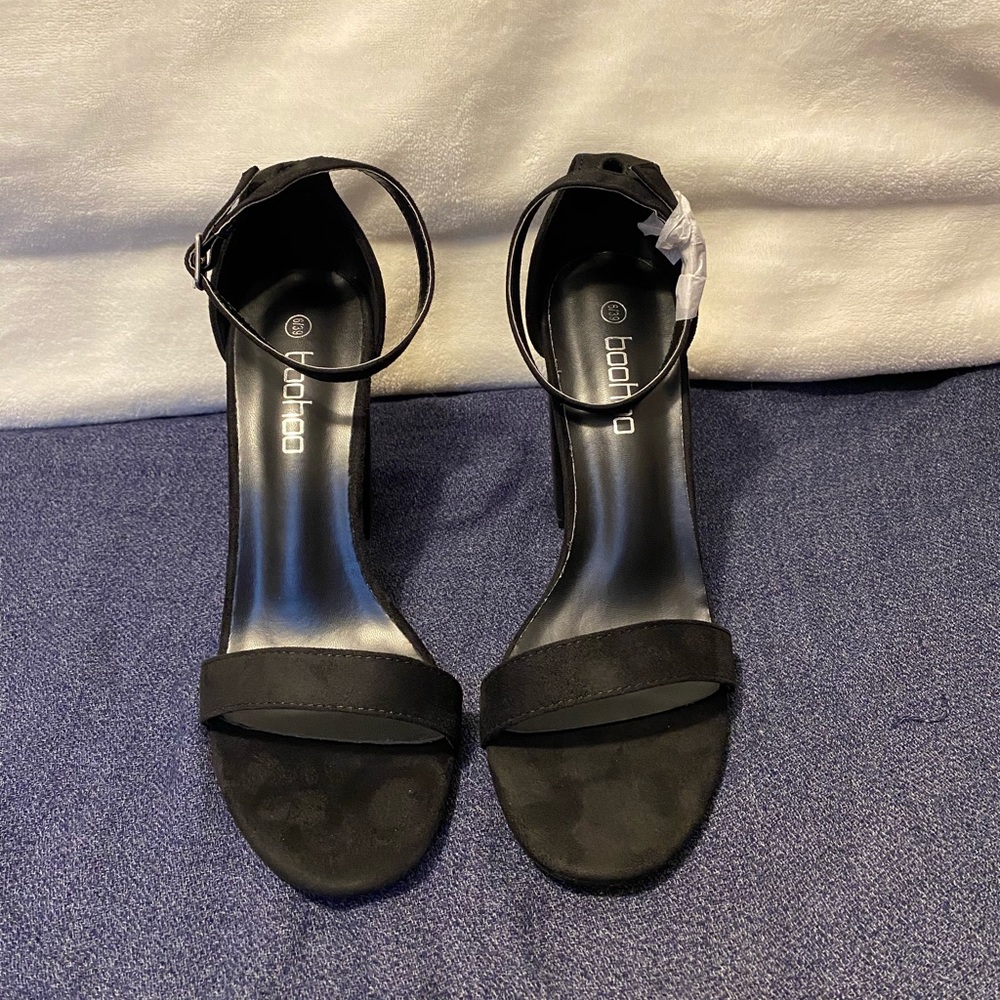 Black block heel